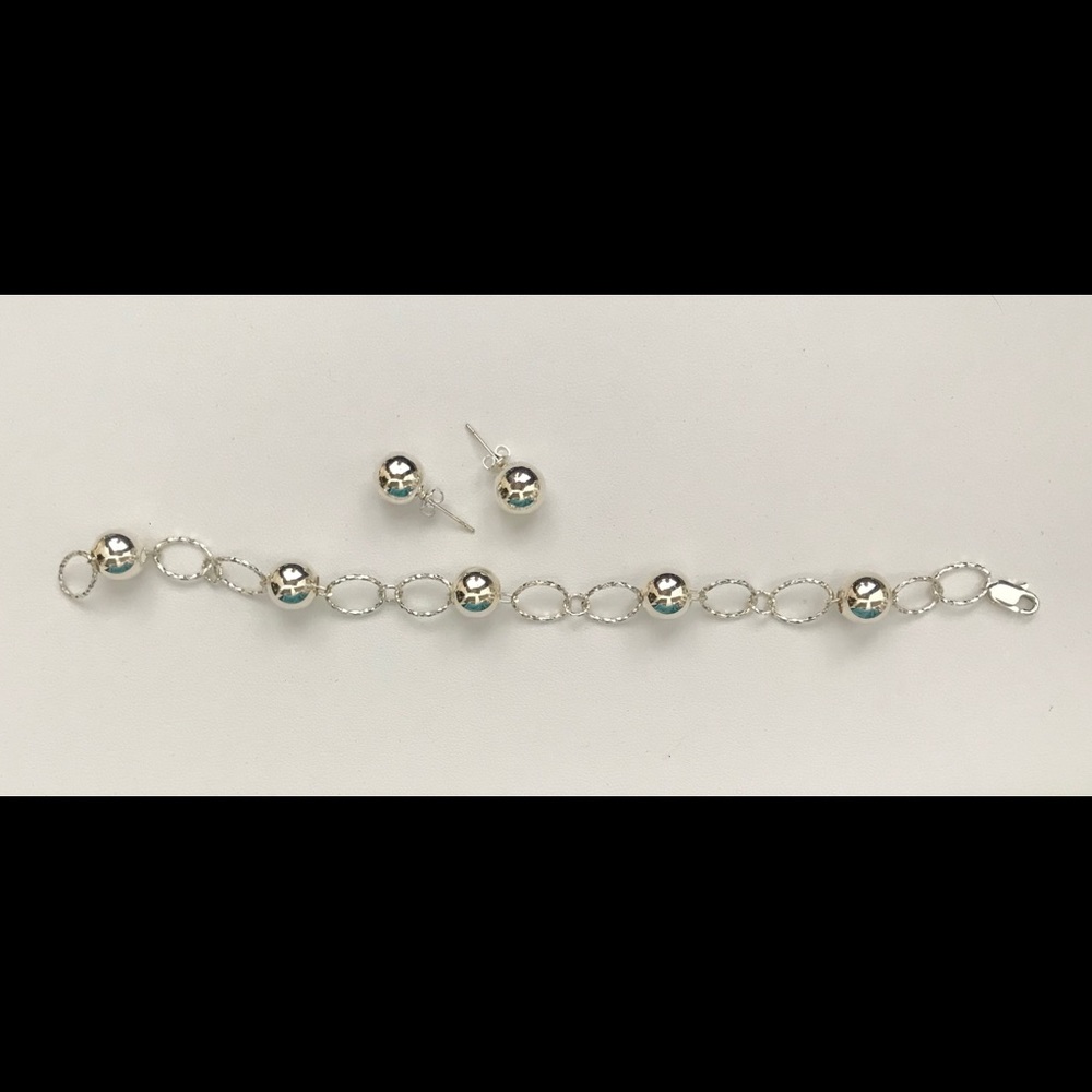 Solid Set, Bracelet w/Earrings - Picture 4 of 4